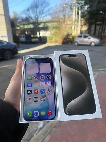 IPhone 15 Pro, Б/у, 256 ГБ, Natural Titanium, Коробка, 92 %