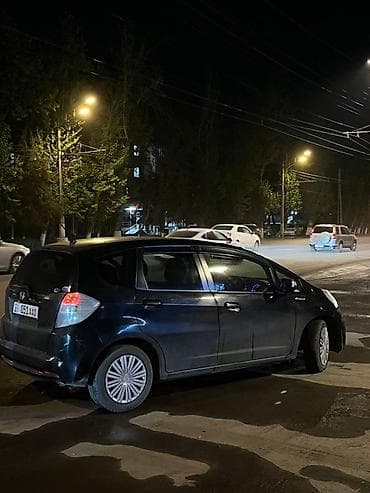 lexus es 300 2003: Honda Fit: 2013 г., Хэтчбэк — 3