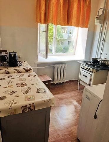 11 00: 1 комната, 30 м², Хрущевка, 2 этаж, Косметический ремонт — 4