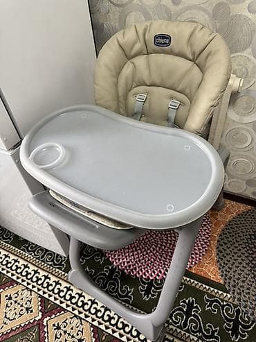 Детская мебель: Детский стульчик для кормления Chicco Polly Magic Relax Состояние — 1