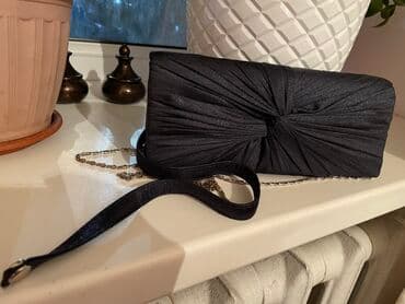 сумка клатч б у: Продаю очень красивый клатч который дополнит ваш образ. Имеется — 2