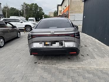 развальный рычаг: Toyota bZ3: 2024 г., 0.1 л, Типтроник, Электромобиль, Седан — 4