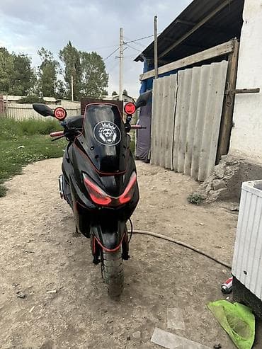 sultan power: Скутер в спортивном стиле, выполнен в чёрном цвете с красной — 3