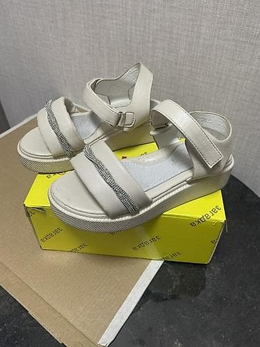 туфли в школу: Детские сандали белые молочные Материал: мягкая экокожа Застежка — 1