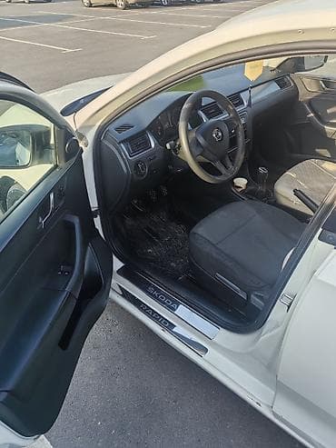 посадка авто: Skoda Rapid: 2016 г., 1.6 л, Ручные, Бензин, Седан — 6