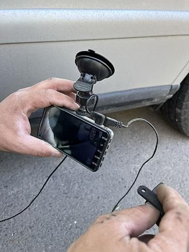 4 вд: Продаю видео регистратор все работает сзади и спереди — 2