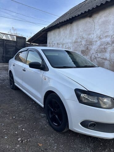 дом обмен на авто: Volkswagen Polo: 2013 г., 1.6 л, Механика, Бензиновая, Седан — 14