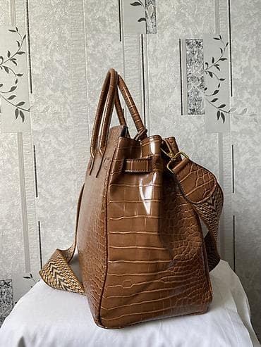 винтажное: Женская сумка-тоут в стиле классической Birkin, крупного формата. - — 8