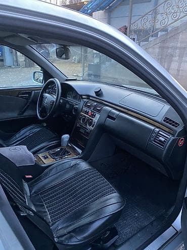 калпачки на мерс: Mercedes-Benz E-Class: 2001 г., Ручные, Дизель, Седан — 2