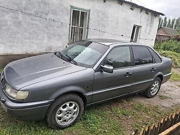 Volkswagen Passat: 1995 г., 1.8 л, Механика, Бензин, Седан