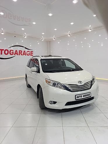 салквн тор: Toyota Sienna: 2014 г., 3.5 л, Автомат, Бензин, Минивэн — 2