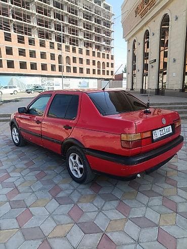 golf 5: Volkswagen Vento: 1992 г., 1.8 л, Механика, Бензин, Седан — 4