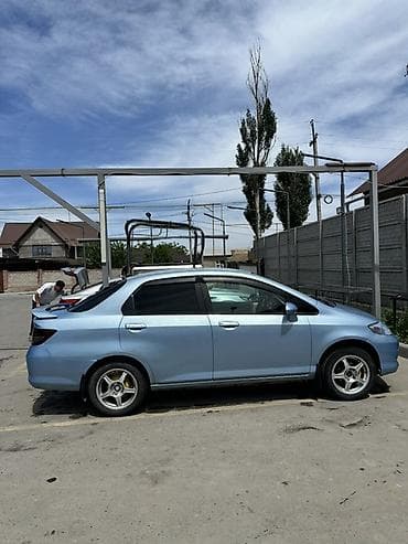 экономичный авто: Honda Fit: 2003 г., 1.5 л, Вариатор, Бензин — 5