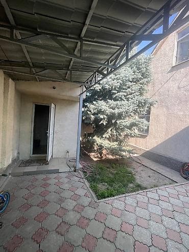 106: 🚨 СРОЧНО ПРОДАЕТСЯ ДОМ 🚨 🏡 Дом из 5 комнат 📍 Район: Кызыл-Аскер 📐 — 7