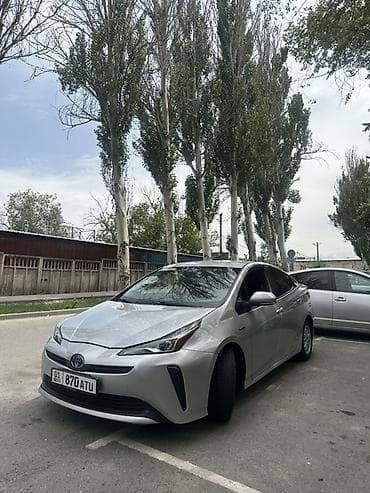 platz vitz: Toyota Prius: 2021 г., 1.8 л, Вариатор, Гибрид, Седан — 2