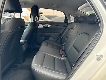 Kia K3: 2023 г., Автомат, Бензин — 4