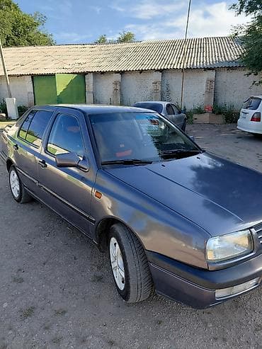 Продажа авто: Volkswagen Vento: 1993 г., 1.8 л, Механика, Бензин, Седан — 4