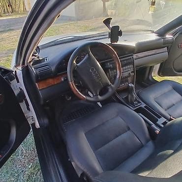 mazda demio1: Audi : 1995 г., 2.8 л, Ручные, Бензин, Седан — 6