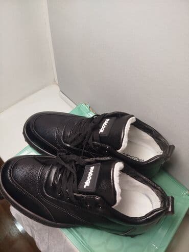 джинсы zara: Мужские зимние ботинки, Pacogil оригинал, размер 42. адрес Бишкек — 4