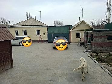 бекер уй: Продаётся жилой дом с большим ухоженным двором и хозяйственными — 1