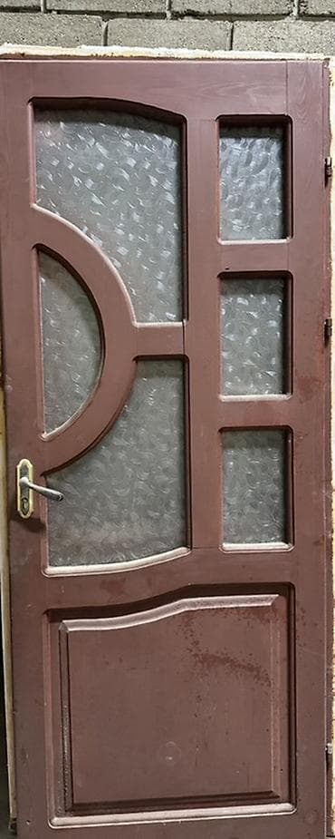 кнопка дверной: Деревянная входная/межкомнатная дверь с остеклением. - Материал — 1