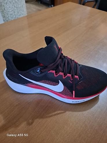 Продаю оригинальные кроссовки Nike Air Zoom 42 размера, привезены из at lalafo.kg Продаю оригинальные кроссовки Nike Air Zoom 42 размера, привезены из