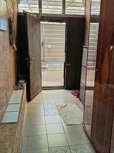 Үйлөр: Дом, район маг Таатан от собственника. Находится на ул Чапаева93 между — 4