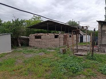 очень срочно продам: Срочно продается дом! В верхней части города Карабалта участок 6 соток — 6