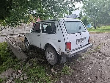ВАЗ (ЛАДА): ВАЗ (ЛАДА) 2121 (4x4): 2008 г., Кол менен иштөөчү, Бензин, Жол тандабас — 3