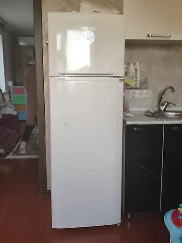 витрина холодилник: Холодильник Beko, Двухкамерный — 1