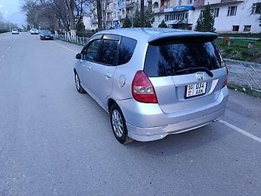 Honda Fit: 2003 г., 1.3 л, Вариатор, Бензин, Хэтчбэк — 4