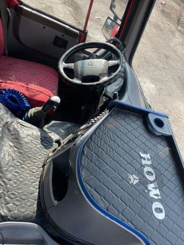 не рабочий авто: Тягач, Howo, 2013 г., Без прицепа — 10