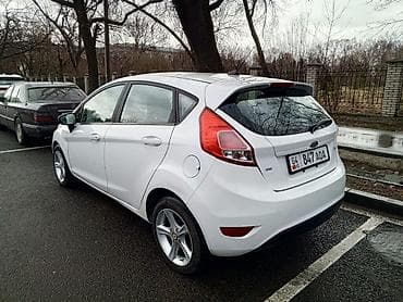 mazda 121: Ford Fiesta: 2018 г., 1.6 л, Типтроник, Хэтчбэк — 8