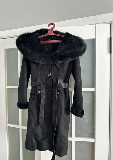 цены на мутоновые шубы в бишкеке: Дубленка, Классическая модель, По колено, С капюшоном, M — 2