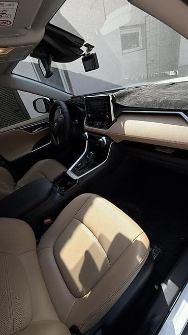 сполер: Toyota RAV4: 2021 г., 2.5 л, Автомат, Гибрид, Кроссовер — 9