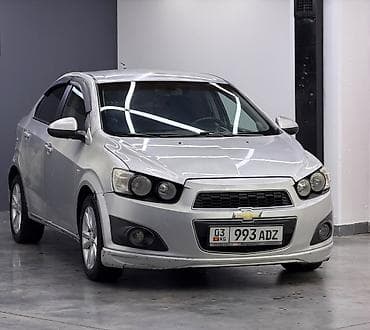 Chevrolet Aveo: 2012 г., 1.6 л, Механика, Бензин, Седан