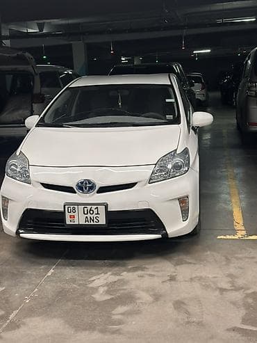 бампер на приус: Toyota Prius: 2015 г., Автомат, Гибрид, Лифтбек — 5