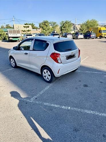 Продажа авто: Chevrolet Spark: 2017 г., 1 л, Автомат, Бензин, Хэтчбэк — 3