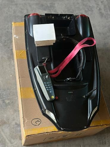 Прикормочная лодка с GPS и пультом ДУ - Тип: радиоуправляемая