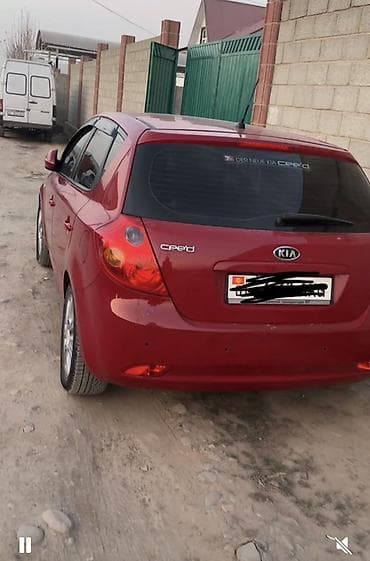 ceed: Kia Ceed: 2008 г., Хэтчбэк — 3