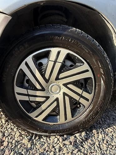 дымится: Nissan Tino: 2002 г., 1.8 л, Автомат, Бензин, Хэтчбэк — 7