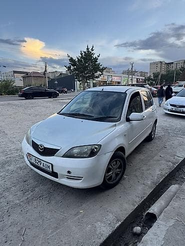Mazda Demio: 2003 г., 1.3 л, Автомат, Бензин, Хэтчбэк