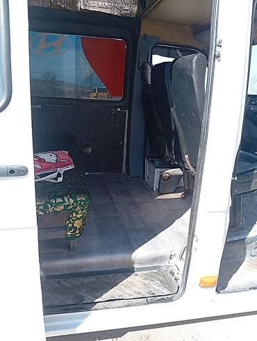 водный велосипед: Mercedes-Benz Спринтер: 1997 г., 2.9 л, Ручные, Дизель, Фургон — 8