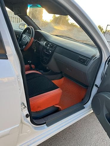 Chevrolet Lacetti: 2013 г., Механика, Газ, Седан