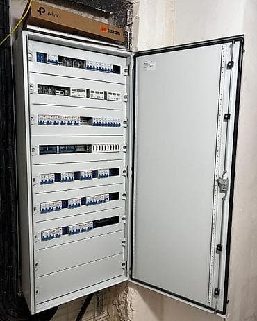 вскрыть дверь квартиры: Электрик | Установка счетчиков, Демонтаж электроприборов, Монтаж выключателей Больше 6 лет опыта — 6