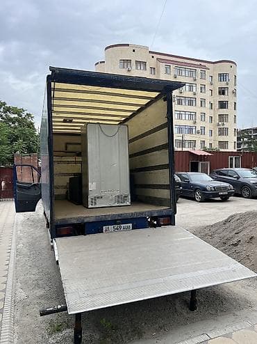 Унаа: Буйрутма берүү Мерседес жүк ташуучу спринтер, Эмерек ташуу, Жүк ташуучу жумушчусу менен — 3