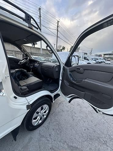 Hyundai Porter II — компактный грузовой бортовой автомобиль. Основные — 10