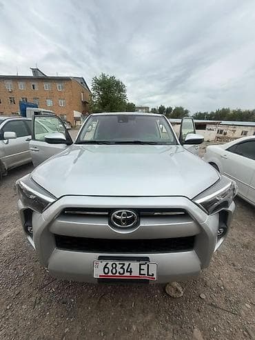 Toyota 4Runner: 2021 г., 4 л