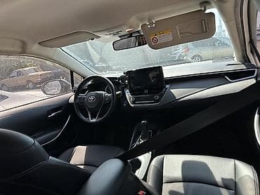 levin: Toyota Corolla: 2022 г., 1.8 л, Автомат, Гибрид, Седан — 3
