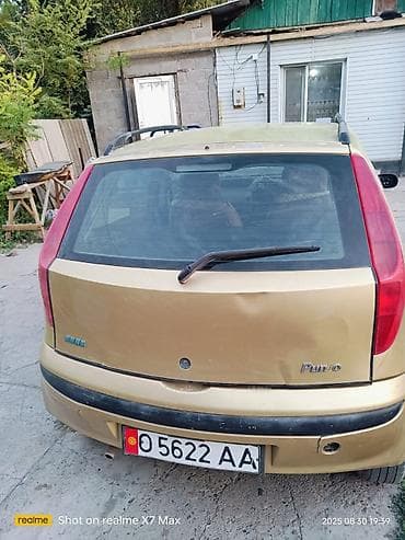 Унаа сатуу: Fiat Punto: 2002 г., 1.2 л, Кол менен иштөөчү, Бензин, Хетчбек — 4